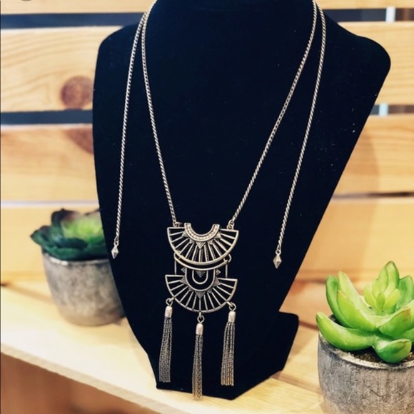 unbranded Jewelry - Stunning boho necklace